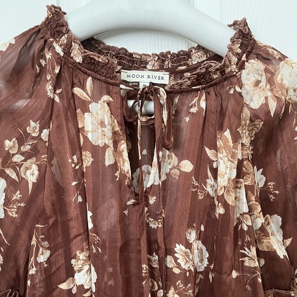 Moon River Floral Print Long Sleeve Blouse, Size Medium, Colour Brown. - Picture 8 of 8